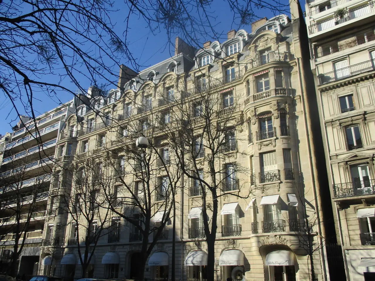 Haussmann buildings on Avenue Montaigne, Paris Haussmann buildings on Avenue Montaigne, Paris