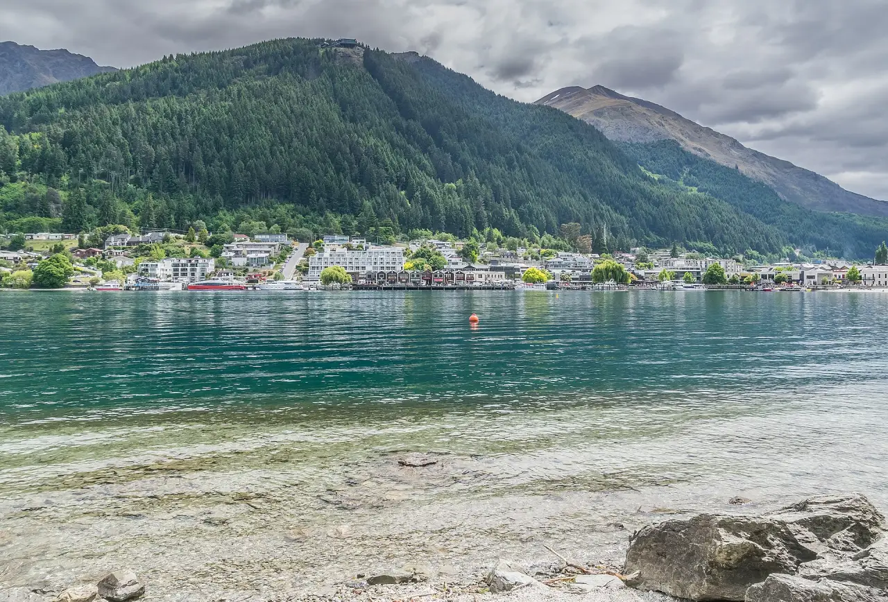 Queenstown on the shore of Lake Wakatipu Queenstown on the shore of Lake Wakatipu
