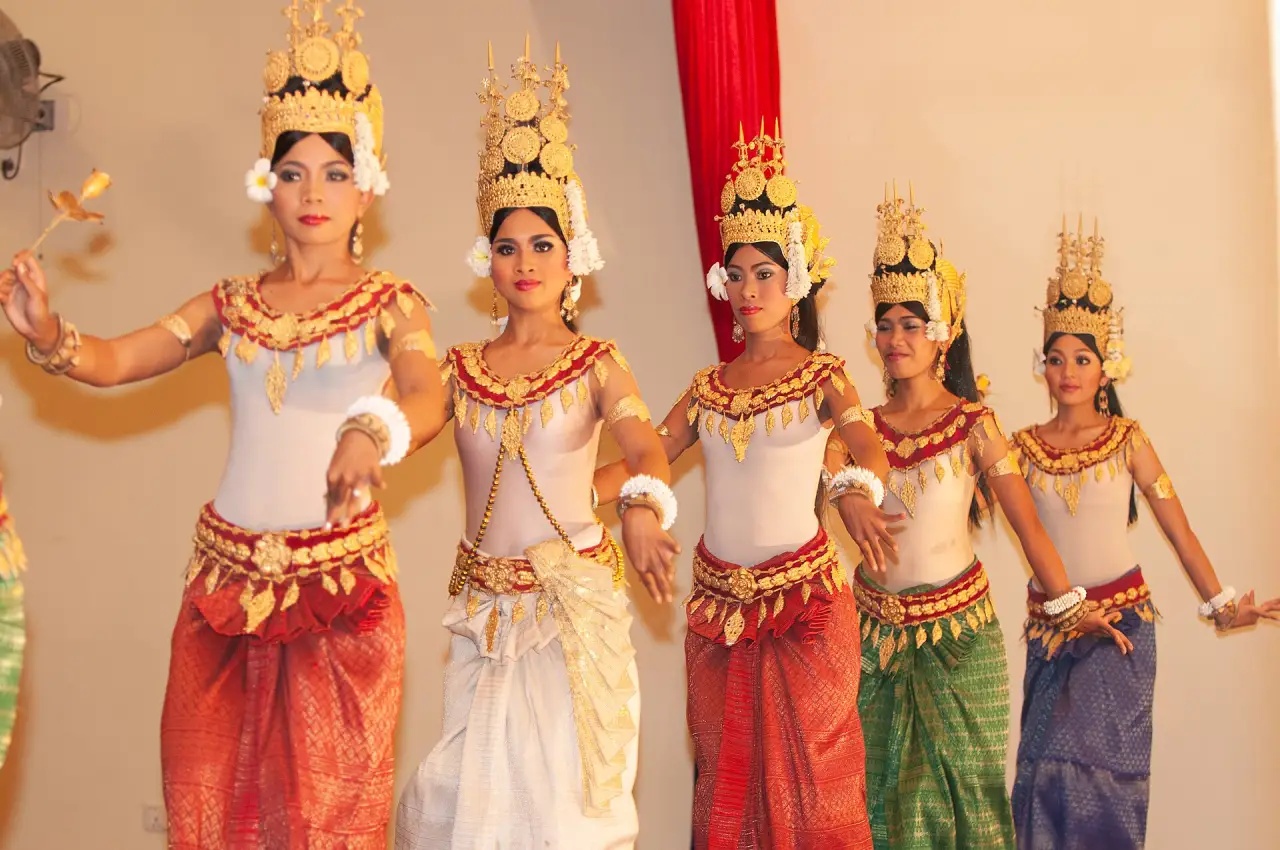 Apsara dancers in traditional costume