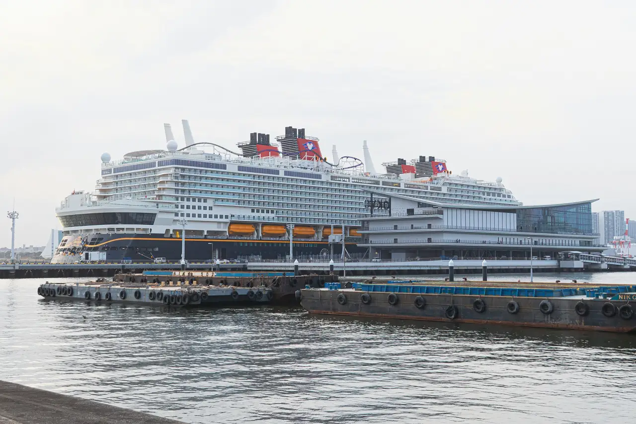 Disney Adventure, Disney Cruise Line's Singapore-based ship