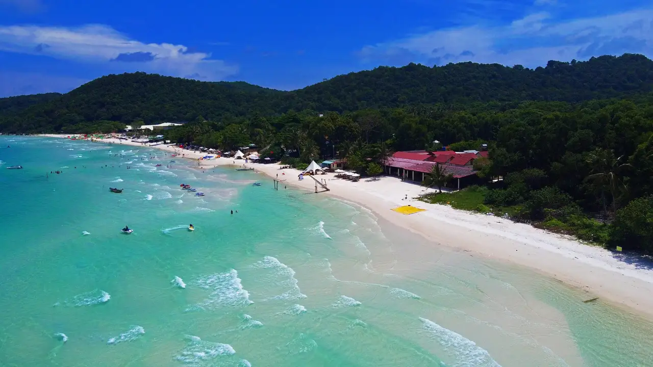 White sand and clear water on Phu Quoc White sand and clear water on Phu Quoc