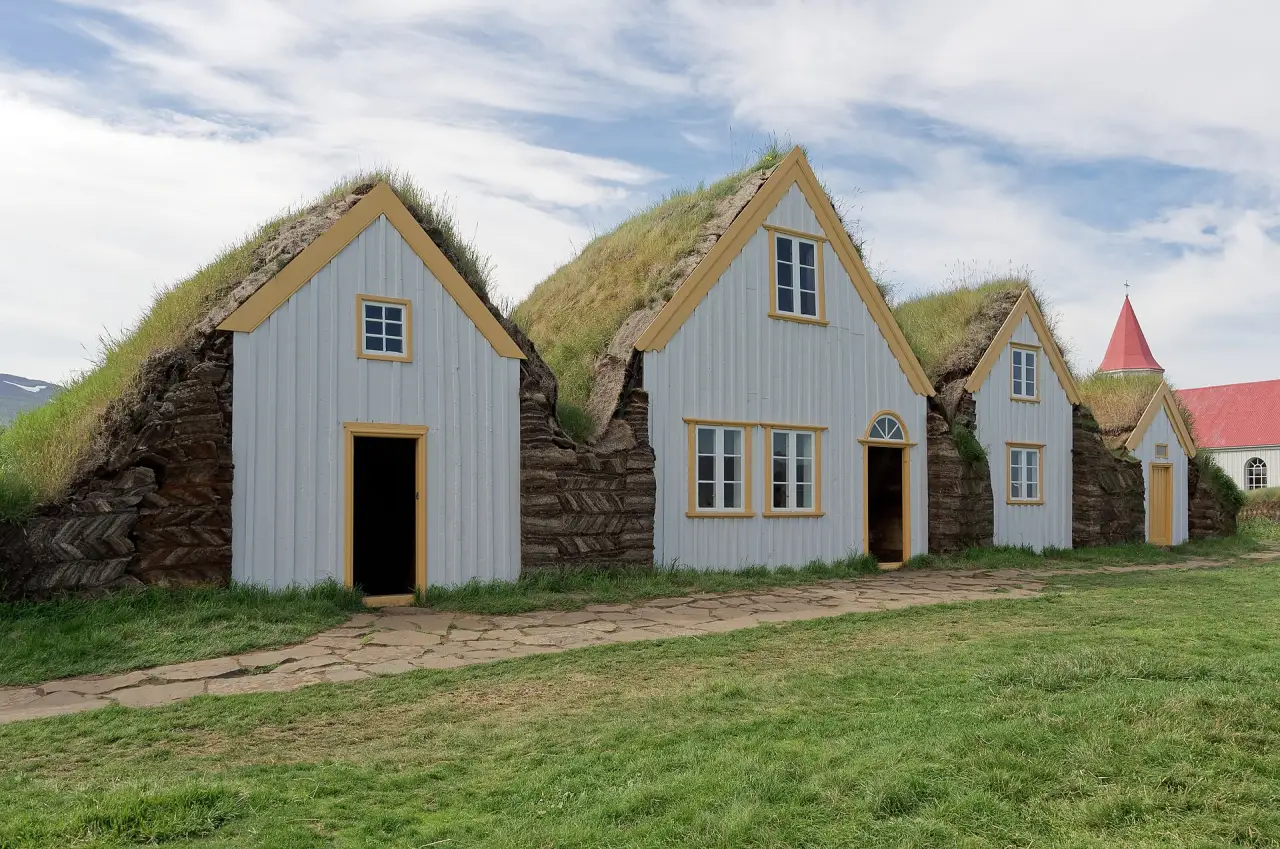 Secret Lagoon, Kerið and Farms, the Golden Circle