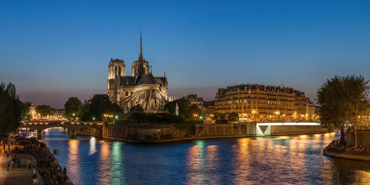 Paris & Amsterdam Luxury Experience