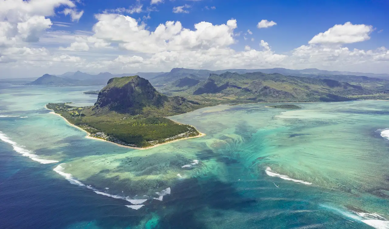 Mauritius by Helicopter