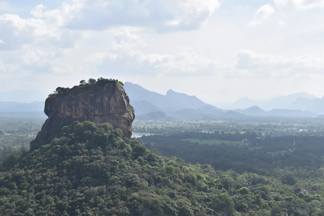 Sri Lanka: Cultural Triangle, Tea Country & the South Coast