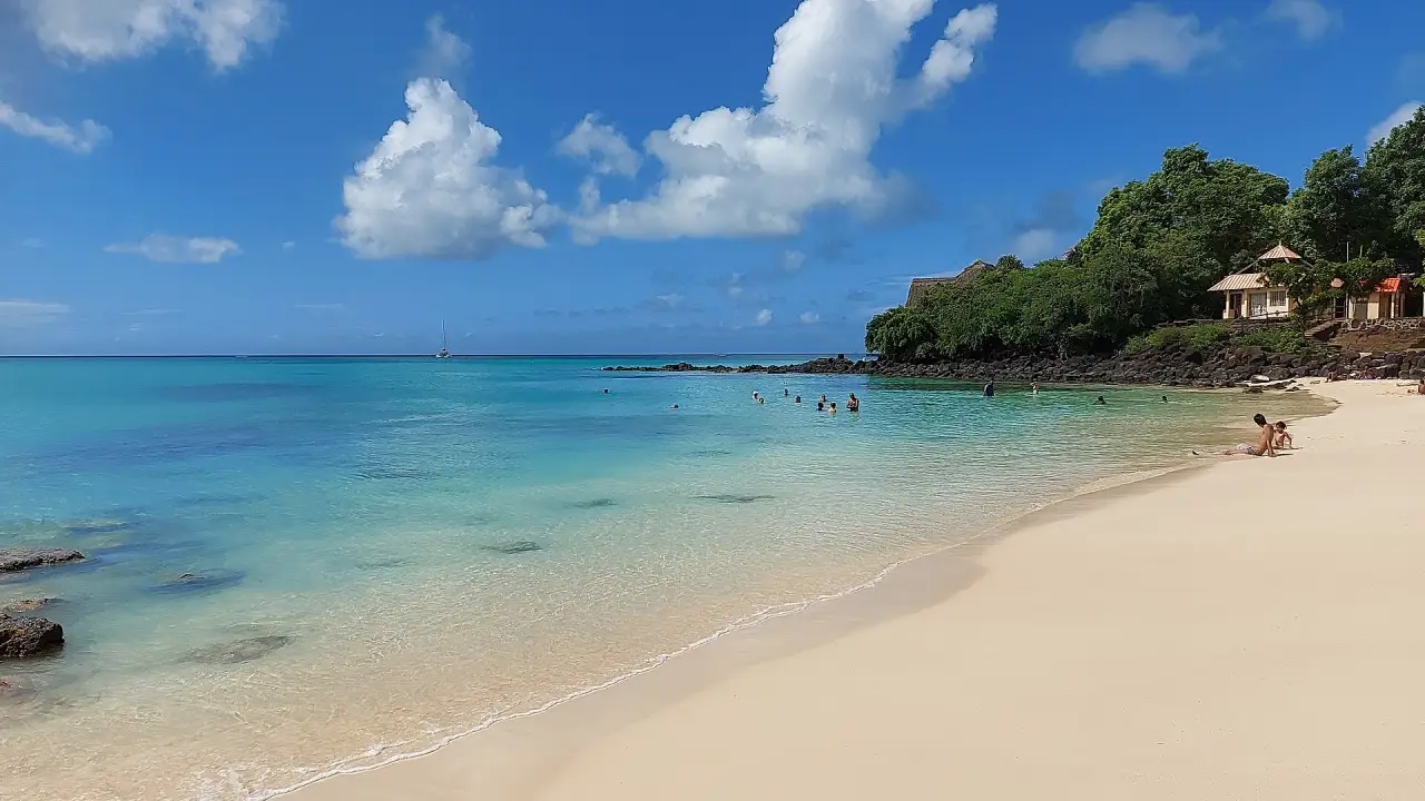 Grand Baie & the North