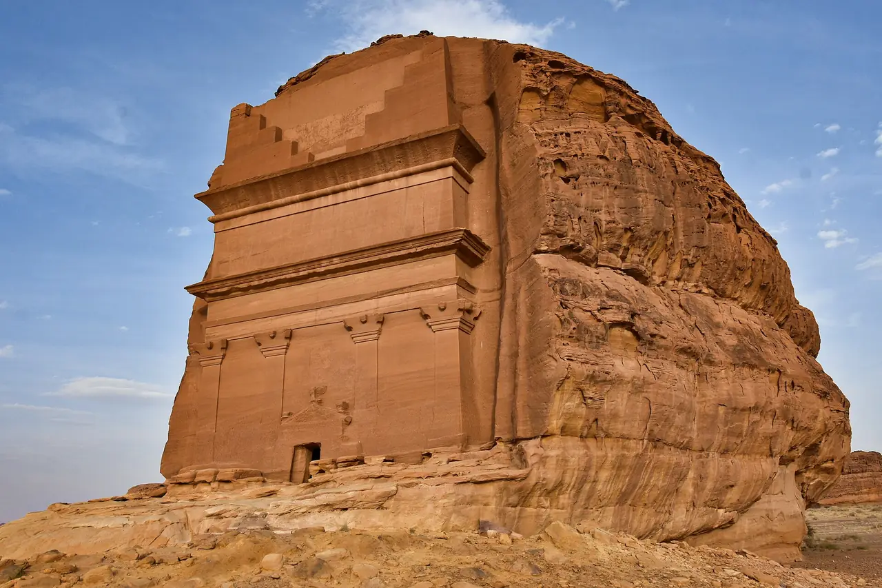AlUla, Hegra & Desert Canyons