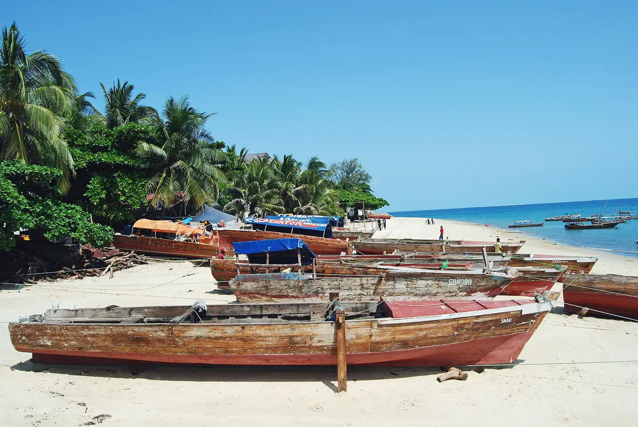 Kenya & Zanzibar, Bush and Beach
